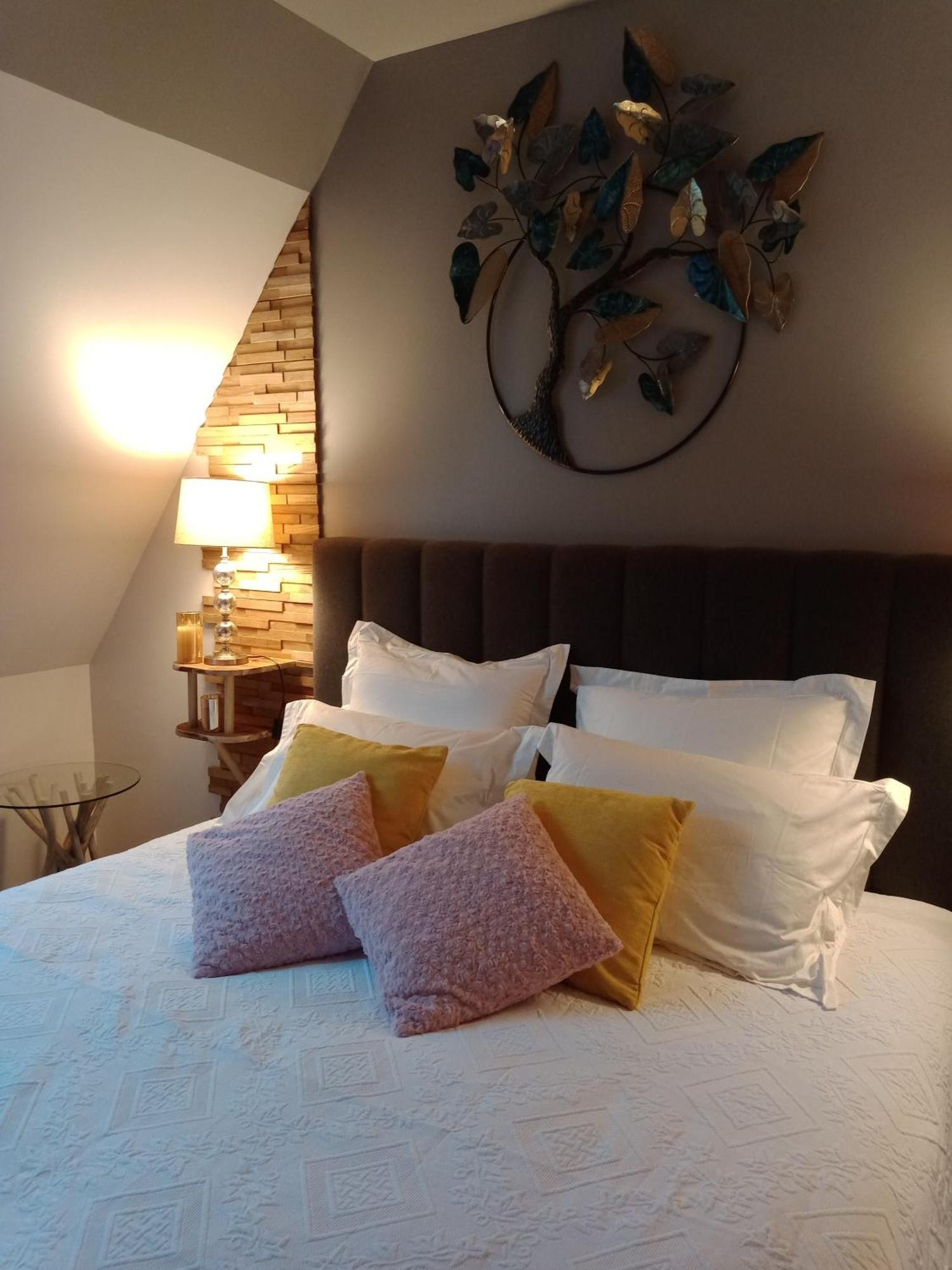 Hôtel Manoir Du Grand Chene à La Vraie-Croix Extérieur photo